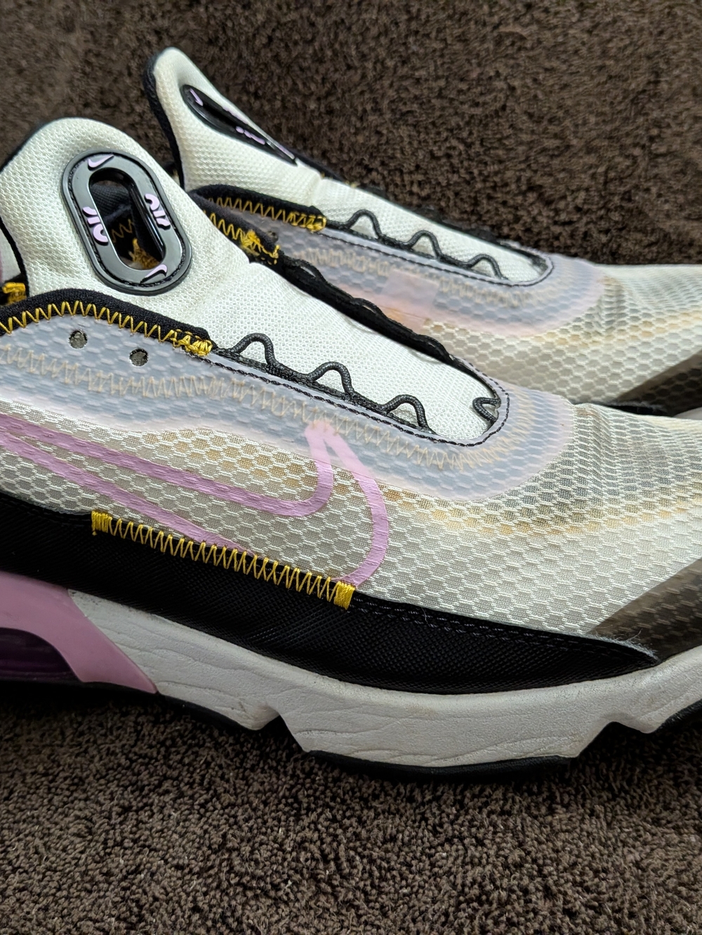 Nike Women’s Air Max 97/Plus Lightweight Sneakers in White & Pink